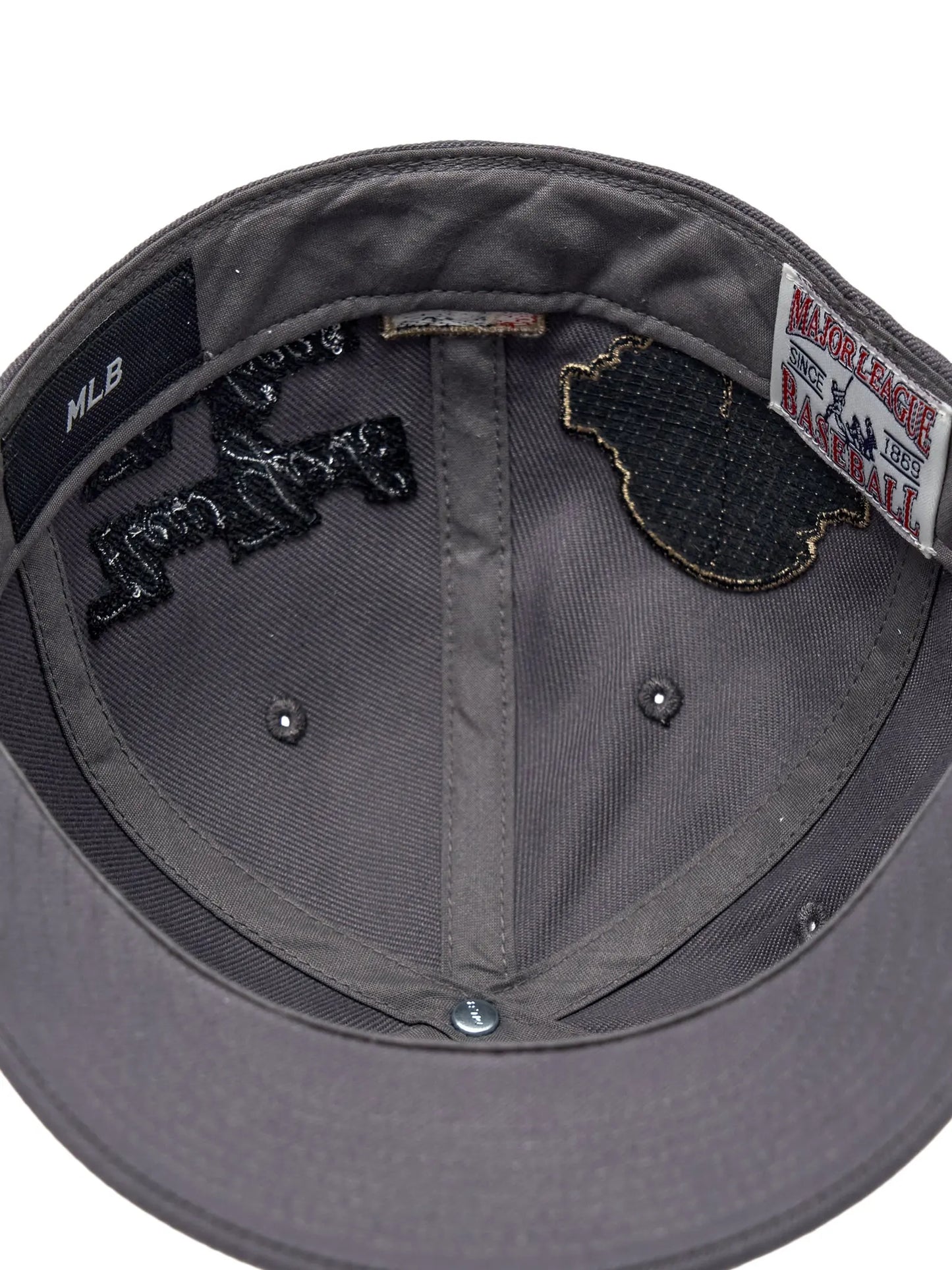 [Karina’s Pick] New York Yankees Signature Patch Structured Ball Cap